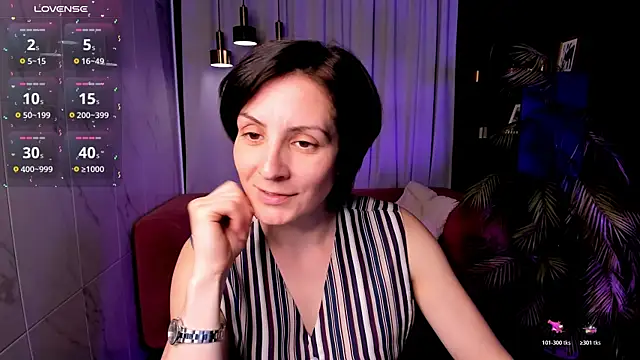 LorenDaze online show from June 2026 02:10:02 PM