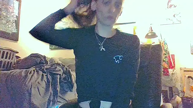 eatmeplease44 online show from November 2025 04:07:01 PM