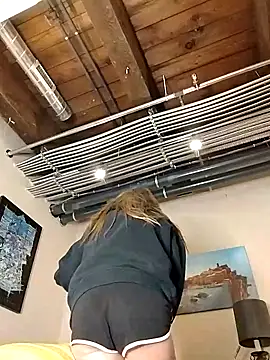 eatmeplease44 online show from March 2026 11:43:01 PM