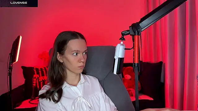 DivineBite online show from September 2025 03:03:01 PM