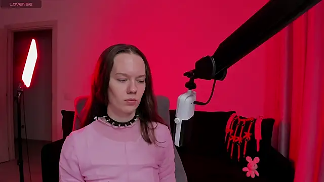 DivineBite online show from February 2026 03:31:01 PM