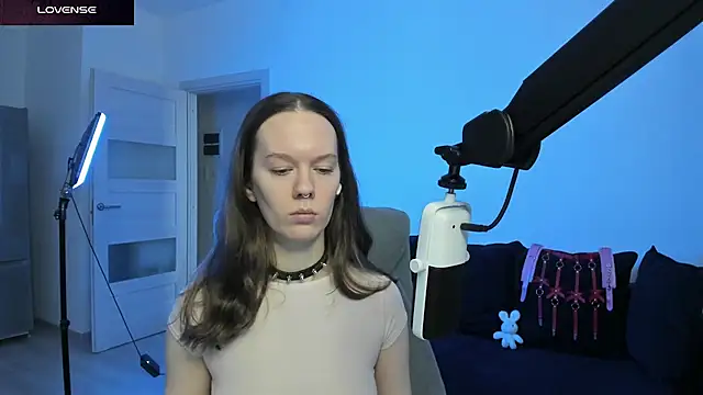 DivineBite online show from February 2026 01:31:01 PM