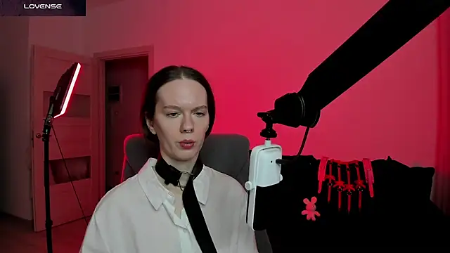 DivineBite online show from March 2026 05:07:02 PM