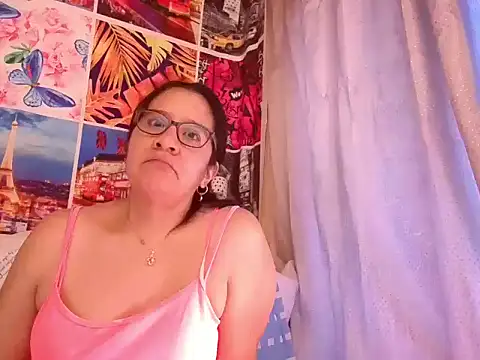 Snapshot of lucianarubi chatting on December 2025 03:39:01 PM lucianarubi online show from December 2025 03:39:01 PM