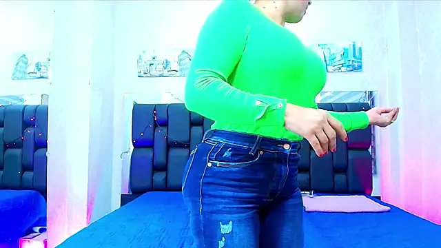  carolina fox online show from February 2025 03:08:02 AM