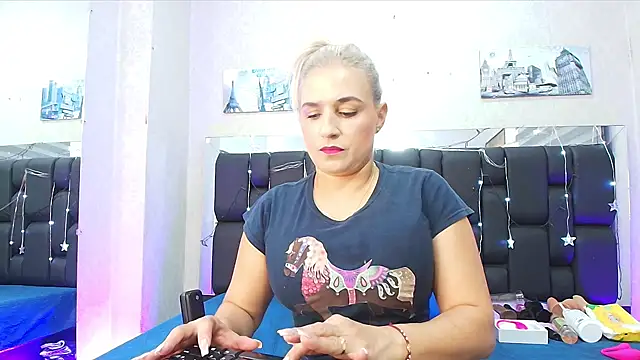  carolina fox online show from March 2025 03:02:02 AM