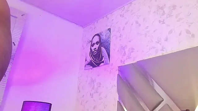 EmilyyRosee  online show from February 2026 01:47:01 PM