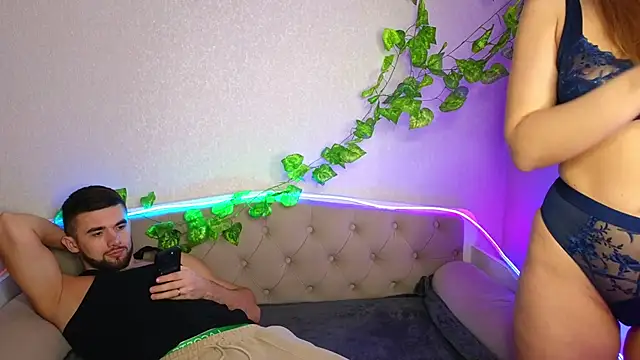 Snapshot of ParadisePleasure_ chatting on January 2025 02:43:01 AM ParadisePleasure online show from January 2025 02:43:01 AM