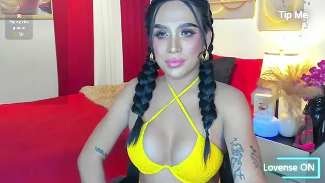 ClassyEllice online show from June 2026 05:04:02 PM
