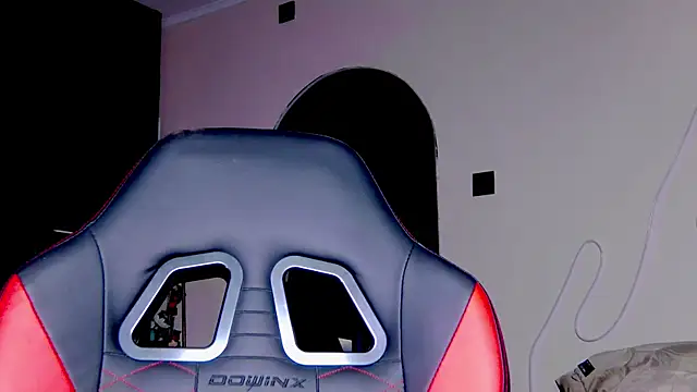 karo123421 online show from October 2025 08:29:02 PM