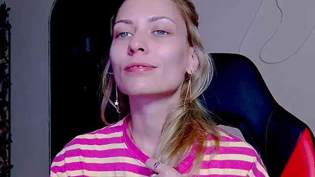 Snapshot of karo123421 chatting on November 2025 08:53:01 PM karo123421 online show from November 2025 08:53:01 PM