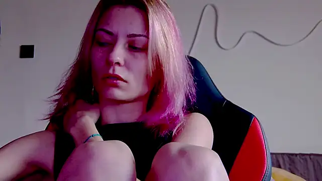 Snapshot of karo123421 chatting on November 2025 08:42:01 AM karo123421 online show from November 2025 08:42:01 AM