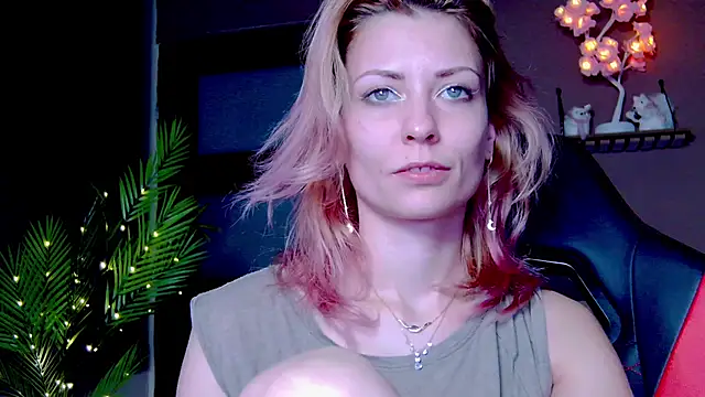 Snapshot of karo123421 chatting on December 2025 08:38:01 PM karo123421 online show from December 2025 08:38:01 PM