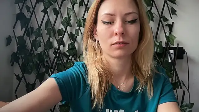 karo123421 online show from February 2026 10:29:01 AM