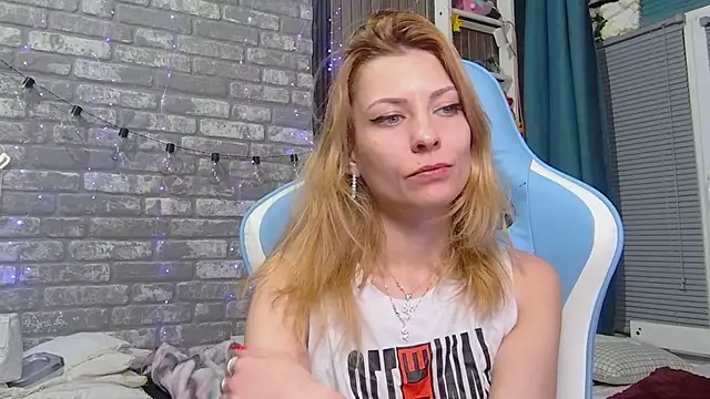 karo123421 online show from February 2026 08:35:01 PM