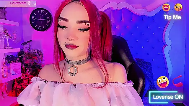 LeyXandrabraz online show from April 2026 08:11:01 PM