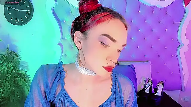 LeyXandrabraz online show from June 2026 08:18:01 PM