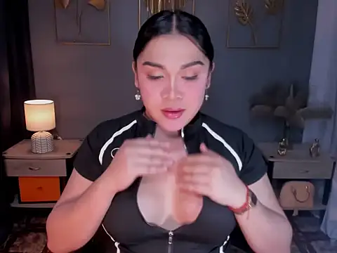 MaxeneCullens online show from October 2025 02:45:02 AM