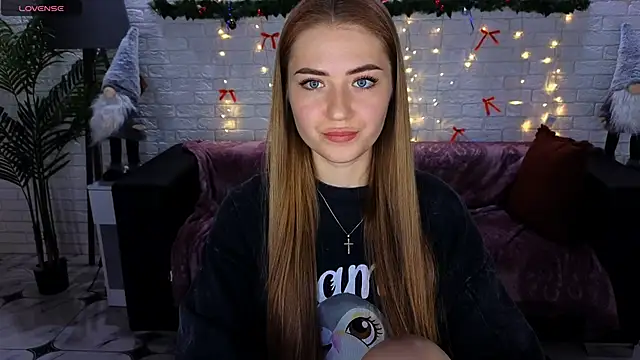 Adelyna Bird online show from December 2024 07:35:01 AM