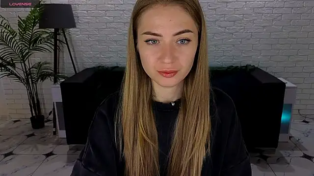 Adelyna Bird online show from September 2025 06:37:02 AM