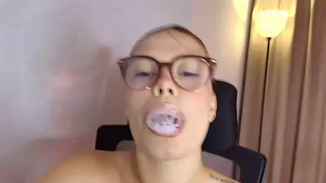 lisbet21x online show from March 2026 11:01:01 PM