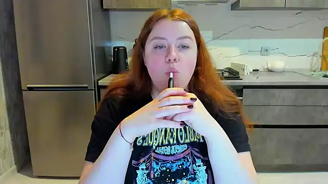 Snapshot of PolinaSalvatore chatting on February 2025 10:48:02 PM PolinaSalvatore online show from February 2025 10:48:02 PM