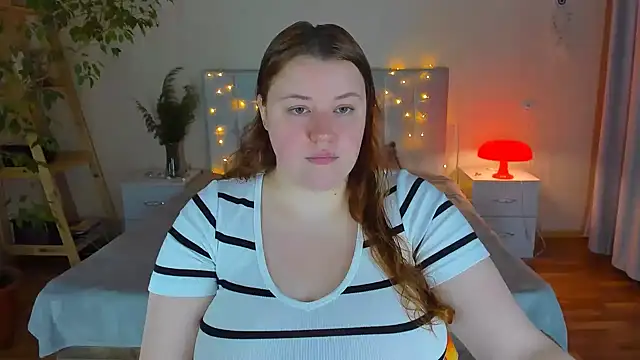 Snapshot of PolinaSalvatore chatting on October 2025 02:19:01 PM PolinaSalvatore online show from October 2025 02:19:01 PM