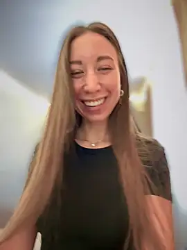 Snapshot of EvaCatt chatting on March 2026 03:23:01 AM EvaCatt online show from March 2026 03:23:01 AM