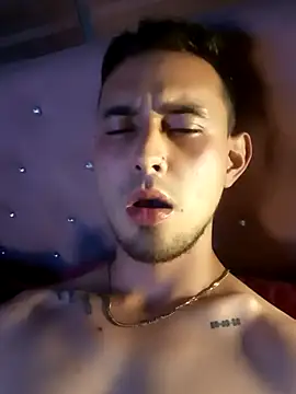 angeldammon online show from November 2025 04:00:01 AM