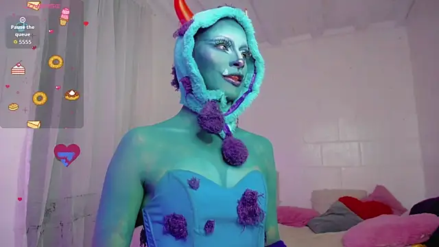 Snapshot of Summer_XO chatting on November 2025 04:25:01 AM Summer XO online show from November 2025 04:25:01 AM