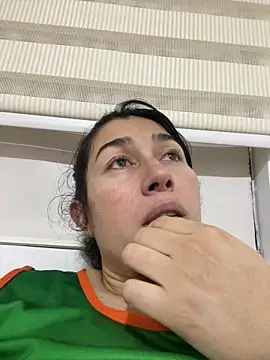 Snapshot of andreaisis2 chatting on February 2025 03:48:01 AM andreaisis2 online show from February 2025 03:48:01 AM