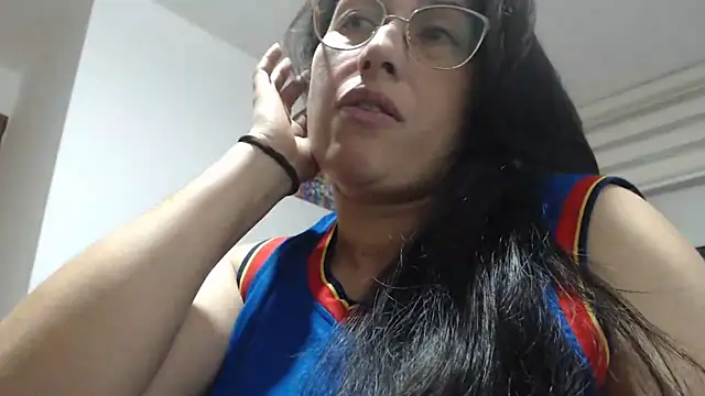 Snapshot of andreaisis2 chatting on October 2025 03:39:02 AM andreaisis2 online show from October 2025 03:39:02 AM