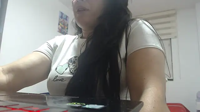 Snapshot of andreaisis2 chatting on November 2025 12:54:01 AM andreaisis2 online show from November 2025 12:54:01 AM