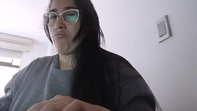 Snapshot of andreaisis2 chatting on January 2026 06:43:02 PM andreaisis2 online show from January 2026 06:43:02 PM