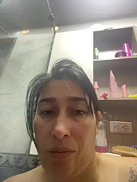 andreaisis2 online show from April 2026 07:31:02 PM