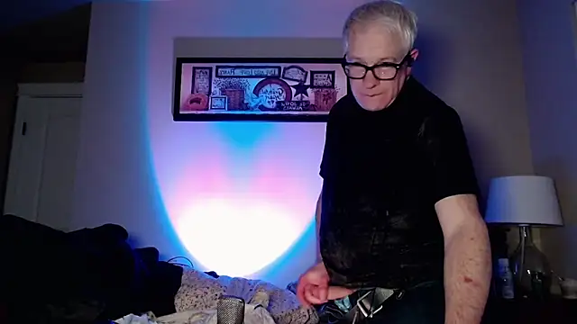 Snapshot of Snarfle82 chatting on December 2025 05:15:02 AM Snarfle82 online show from December 2025 05:15:02 AM