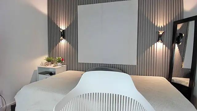 Zafiiraa online show from June 2026 03:42:01 AM