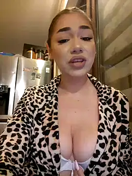 Snapshot of Ella_sweety chatting on January 2025 08:51:01 PM Ella sweety online show from January 2025 08:51:01 PM