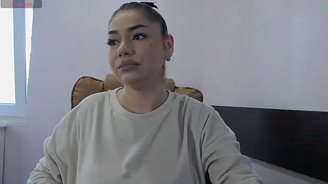 Snapshot of Ella_sweety chatting on March 2026 06:29:02 AM Ella sweety online show from March 2026 06:29:02 AM