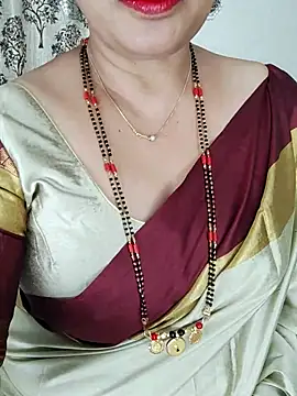 Snapshot of Indian_desi_wife chatting on June 2026 02:02:01 AM Indian desi wife online show from June 2026 02:02:01 AM