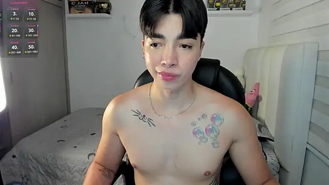 santy7v7 online show from December 2025 01:27:02 PM