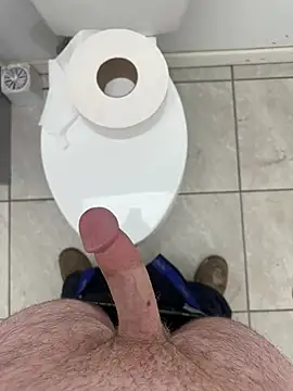 Snapshot of DAJ4002 chatting on May 2026 01:37:01 PM DAJ4002 online show from May 2026 01:37:01 PM