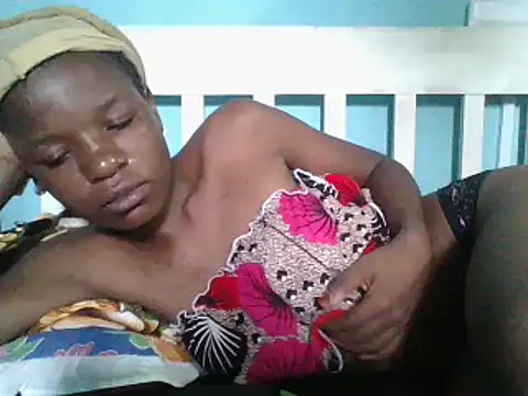 Snapshot of sweetchic_ chatting on February 2025 01:39:01 PM sweetchic online show from February 2025 01:39:01 PM