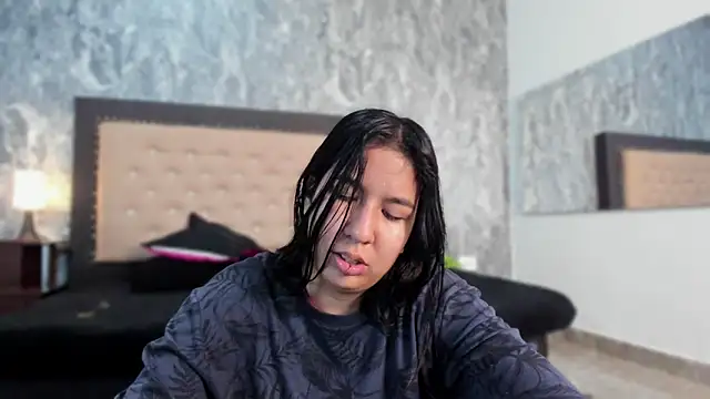 Lia sarahi online show from March 2025 12:04:02 PM