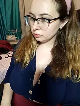 Snapshot of DienkaGreen chatting on November 2025 04:27:02 PM DienkaGreen online show from November 2025 04:27:02 PM