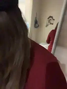 DienkaGreen online show from March 2026 03:49:02 PM