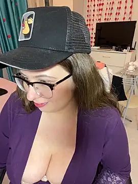 DienkaGreen online show from March 2026 09:51:01 PM