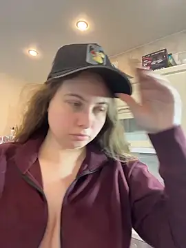 DienkaGreen online show from March 2026 11:10:01 AM