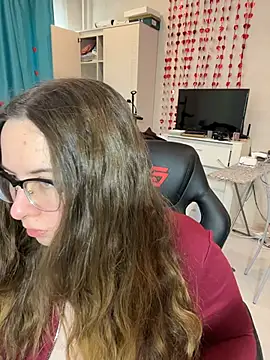 DienkaGreen online show from March 2026 10:49:02 AM