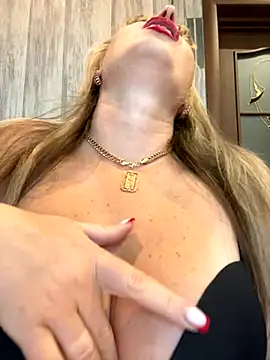 Snapshot of Kittenforyou chatting on September 2025 12:43:02 PM Kittenforyou online show from September 2025 12:43:02 PM